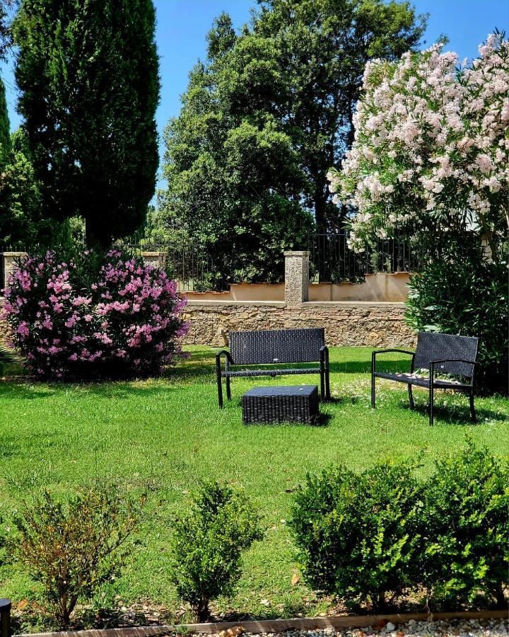 La Villa Apartments - Convenient For Sardinia And Corsica - 4-5 Beds -Private Parking Included With Camera 리보르노 외부 사진