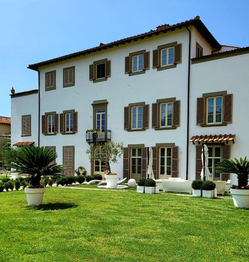 La Villa Apartments - Convenient For Sardinia And Corsica - 4-5 Beds -Private Parking Included With Camera 리보르노 외부 사진