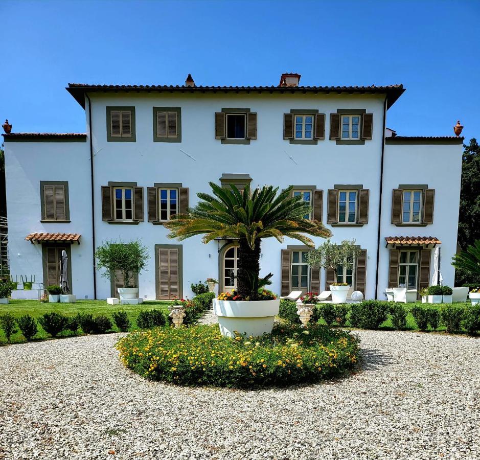La Villa Apartments - Convenient For Sardinia And Corsica - 4-5 Beds -Private Parking Included With Camera 리보르노 외부 사진
