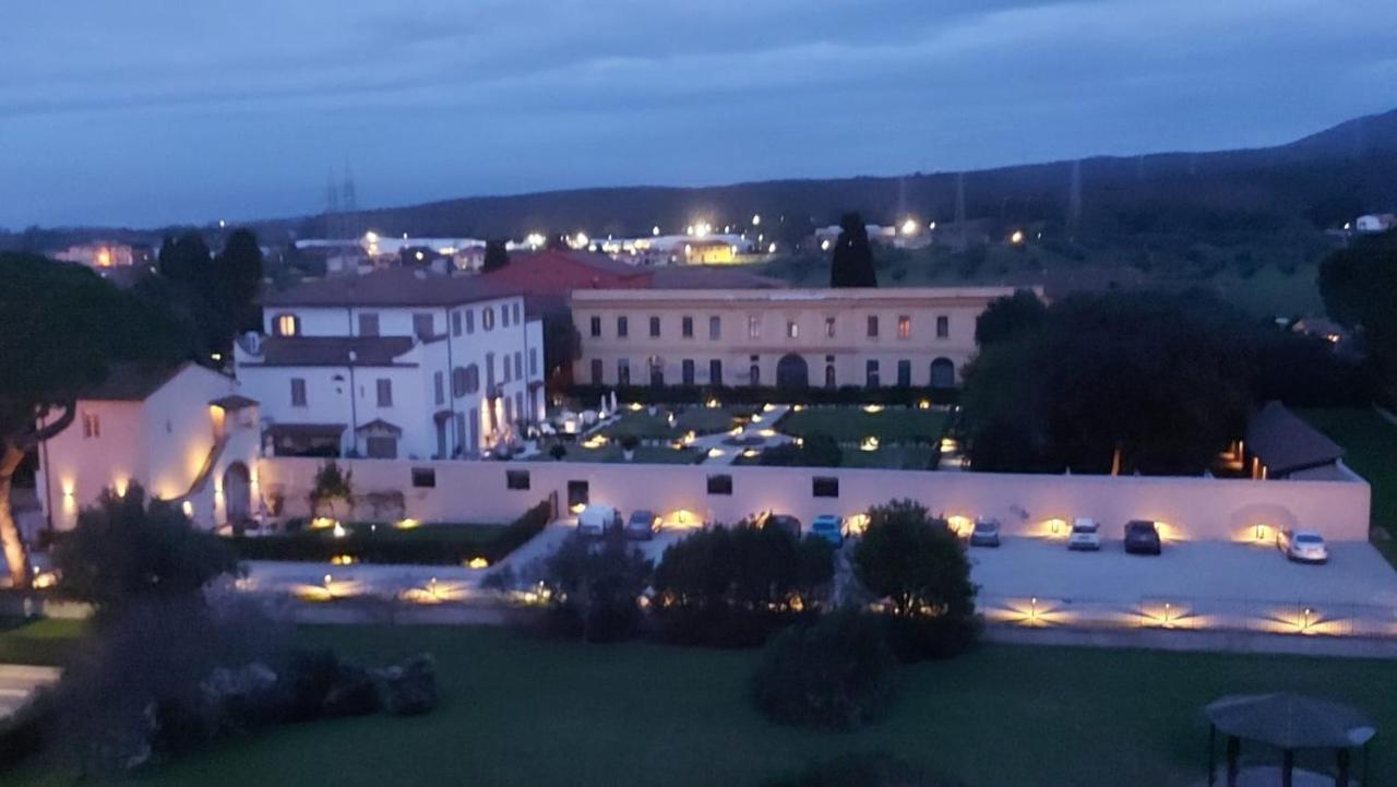 La Villa Apartments - Convenient For Sardinia And Corsica - 4-5 Beds -Private Parking Included With Camera 리보르노 외부 사진